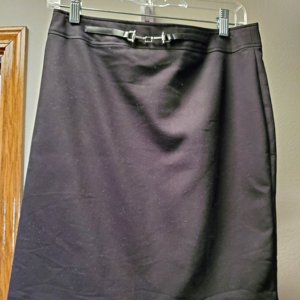 Amanda + Chelsea, black knee-length work shirt, size 4